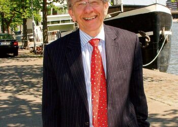 Jan-Gustav Strandenaes toivoo, että poliittista prosessia valvomaan syntyisi maailmanlaajuinen, korkeimmalla mahdollisella tasolla toimiva YK:n kestävän kehityksen neuvosto.