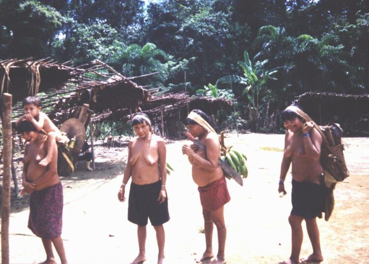Yli puolet Venezuelan Amazonasin osavaltion asukkaista kuuluu alkuperäiskansoihin.