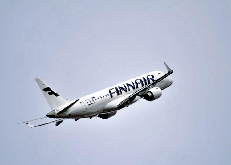 Finnair turvautuu merien mukavuuslippulaivoista tuttuihin ”miehitysfirmoihin” säästääkseen palkoista.