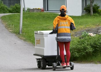 Postin työntekijöiden asema huolestuttaa pörssilistautumisessa.