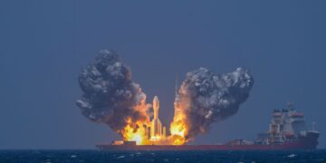 Kiinalainen raketti laukaistIIn heinäkuussa viemään satelliitteja kiertoradalle.