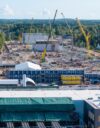 Datakeskuksia rakennetaan nyt ympäri Suomen. Kuvan työmaa on Kouvolasta.