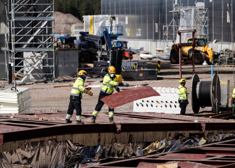 Akkumateriaalitehtaan työmaa Kotkassa kuvattiin huhtikuussa.
