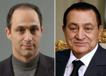 Monet rikkaimmista liikemiehistä ovat ryhmittyneet Gamal Mubarakin (vas.) ympärille. Oikealla isä-Hosni.