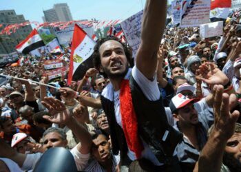 Tyytymättömyys viime kuukausien kehitykseen on käynnistänyt uudelleen satojentuhansien ihmisten mielenosoitukset Egyptissä.