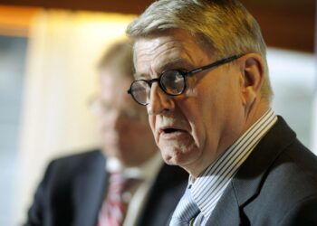 EK:n hallituksen puheenjohtaja Ilpo Kokkila ei Ylen haastattelussa halunnut sulkea mitään ovea, muttei myöskään suoraan vaatinut palkka-alea.