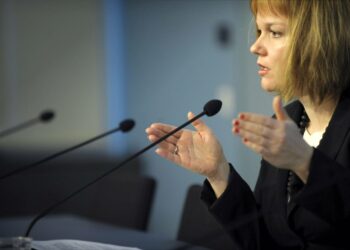 Asunto- ja viestintäministeri Krista Kiuru esitteli asuntopoliittisen uudistuspaketin perjantaina.
