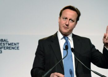 Britannian pääministeri David Cameron saarnaa veroparatiiseja vastaan, mutta miten on tekojen laita?