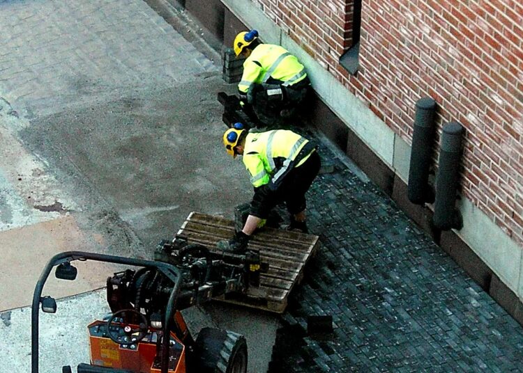 Periaatteessa kaikki Suomessa tehty työ kartuttaa työntekijälle työeläkettä, toteaa Karoliina Nurmi Eläketurvakeskuksesta.