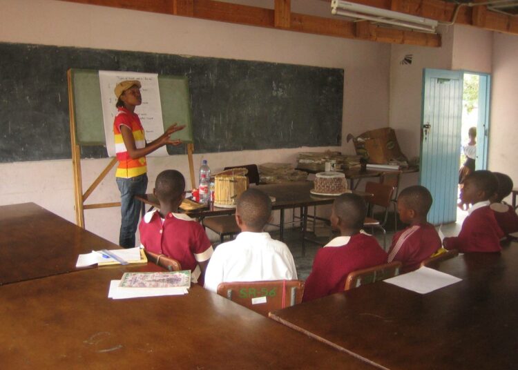 Koululaisia Chisungussa Zimbabwessa.