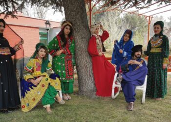 Kuusi vuotta toiminutta malliryhmää vetää nuori afgaanimies Ajmal Haidari. Kaikkiaan ryhmään kuuluu 52 mallia, joista vain kahdeksan on naisia.