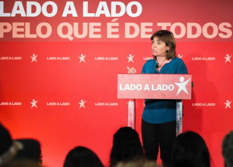 Catarina Martinsin johtamalle Vasemmistoblokille ennustetaan kymmenen prosentin kannatusta Portugalissa sunnuntaina pidettävissä vaaleissa.