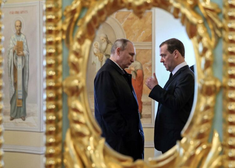 Vladimir Putin ja Dmitri Medvedev Istran luostarissa marraskuussa 2017.