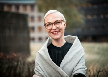 Minja Koskela esiintyy tänään Porin SuomiAreenalla.
