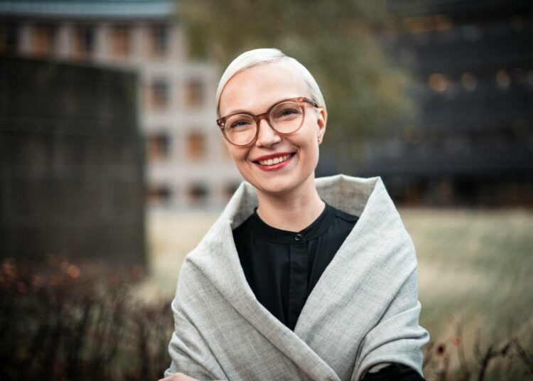Minja Koskela esiintyy tänään Porin SuomiAreenalla.