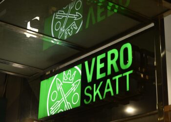 Hallituksen esittävät veronkevennykset vähentäisivät verotuloja nettomääräisesti noin 1,1 miljardilla eurolla.