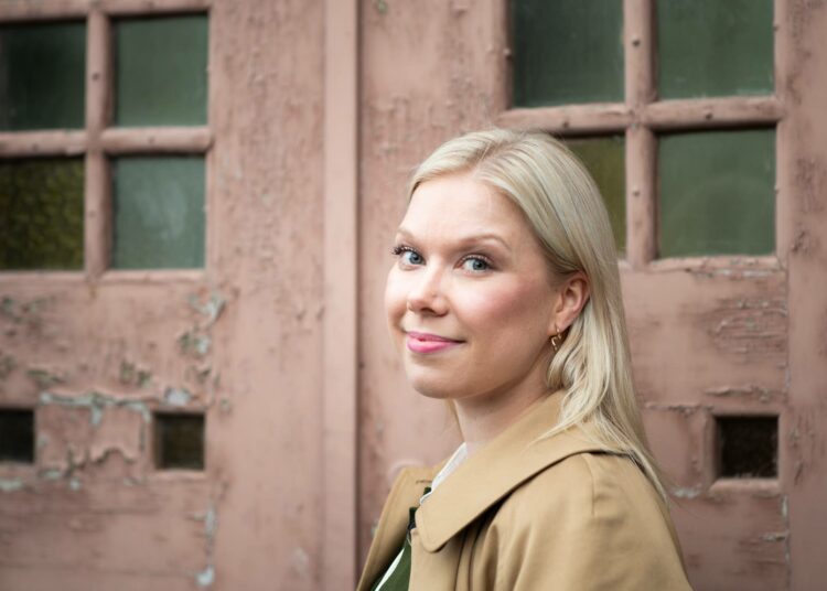 Tuulia Pitkänen työskentelee tällä hetkellä liikkeen­johdon konsulttina omassa yrityksessään.