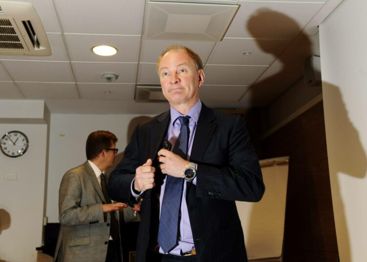 Finnairin tuore toimitusjohtaja Mika Vehviläinen syyttää henkilöstöä ja sitä edustavia ammattiliittoja joustamattomuudesta ja ymmärtämättömyydestä toimialan radikaalissa muutoksessa.