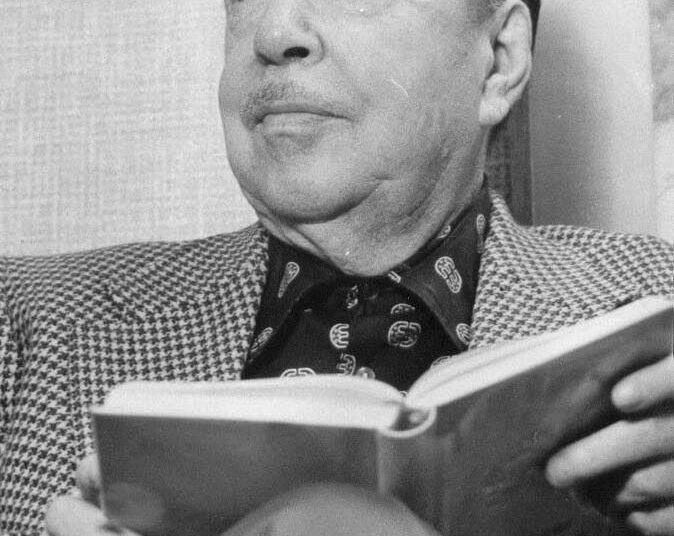 Mika Waltari (1908–1979) .