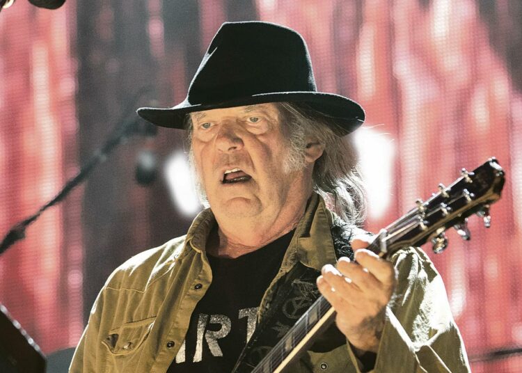 Neil Young, 70, on poikkeus vuosien 1966–1978-rajauksessa. Vuonna 1978 hän innostui punk-rockista ja sen jälkeen rockin äänekkäin valtiomies on uusiutunut aina uudestaan.
