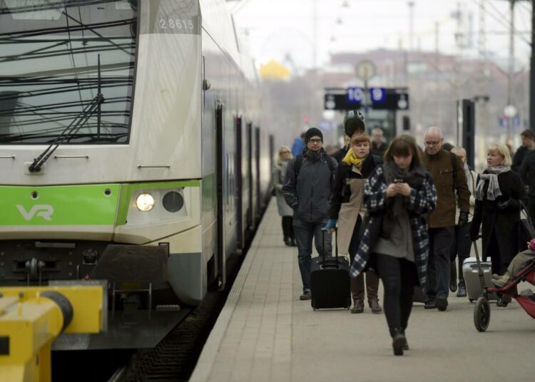 EU:n neljäs rautatiepaketti ei kiirehdi henkilöliikenteen kilpailuttamista.