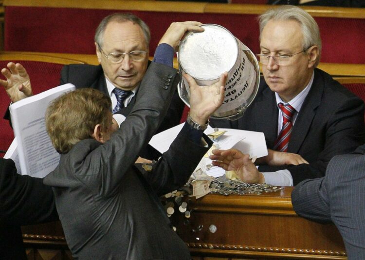 Ukrainan parlamentissa käytiin poliittista vuoropuhelua torstaina.