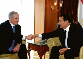 Israelin pääministeri Benjamin Netanjahu ja Egyptin presidentti Hosni Mubarak tapasivat Egyptissä tammikuun alussa. Netanjahu ehti jo vedota liittolaisilleen, että ne tukisivat vaikeuksiin ajautunutta Egyptin hallitusta. Tämän voi epäillä johtuvan siitä, että Netanjahun ja Mubarakin välit ovat olleet todella hyvät.