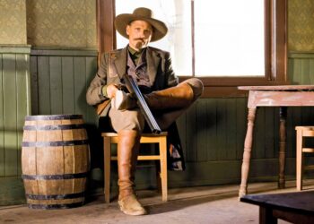 Ed Harris ja Viggo Mortensen (kuvassa) muodostavat kahden miehen rauhanturvaajayksikön.