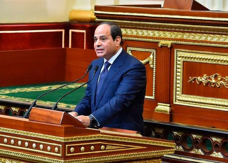 Presidentti Ahmed Fattah al-Sisi vannomassa virkavalaansa toiselle kaudelle 2. kesäkuuta.