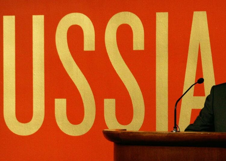 Venäjän demokratisointi on sana, jota ei Putinin komentosillalta ole juuri aikaisemmin kuultu.