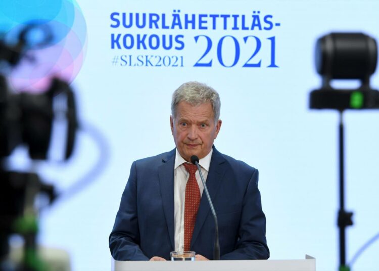 "Tasavallan presidentti Sauli Niinistö sanoi puheessaan ulkoministeripäivillä, että mahdollisuus vaatia suuremmilta päästäjiltä voimakkaampia toimia edellyttää Suomelta omia tekoja, eikä vain tavoitteita."