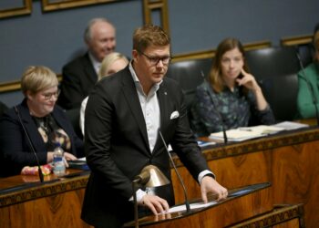 SDP:n talouslinjaan on tulossa muutos, eduskuntaryhmän puheenjohtaja Antti Lindtman sanoo Helsingin Sanomille.