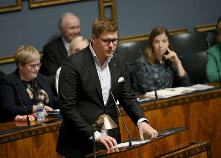 SDP:n talouslinjaan on tulossa muutos, eduskuntaryhmän puheenjohtaja Antti Lindtman sanoo Helsingin Sanomille.