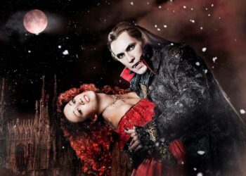 Dance of the Vampires -musikaalissa Kaija Ilomäen suunnittelema maskeeraus näyttelee suurta osaa.