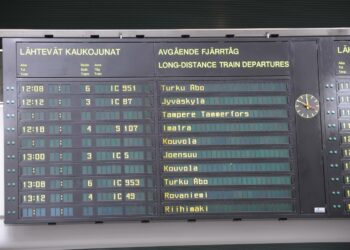 Tutkimuksen mukaan tyytyväisyys kaukojunaliikenteeseen on lisääntynyt.