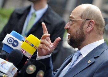 EU-parlamentin puhemiehen Martin Schulzin mukaan vakoilulla voi olla vakavia seurauksia EU:n ja Yhdysvaltain välisille suhteille.