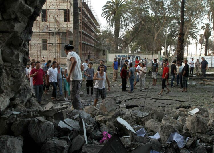 Autopommin räjähdys aiheutti keskiviikkona suurta tuhoa Libyan ulkoministeriön rakennukselle Benghasissa.