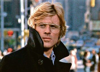 CIA:n virkailija (Robert Redford) joutuu murhaavan takaa-ajon kohteeksi 1970-luvun salaliitto- ja paranoiatrillerien perusteoksessa.