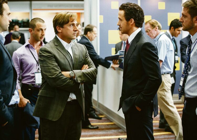 Steve Carell ja Ryan Gosling ovat avainhahmoja kiivassykkeisessä pörssipelissä.
