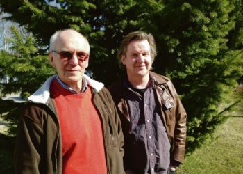 Maalaiskomedioilla menestyneiden Heikki Luoman (vas.) ja Jukka Mäkisen uusi sarja nähdään TV1:ssä syksyllä.