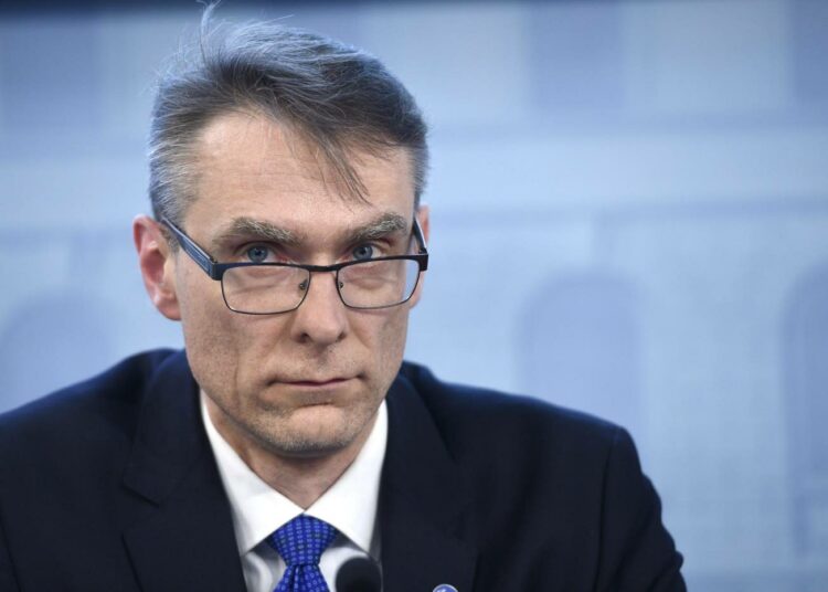 Sote-uudistuksen projektijohtaja, alivaltiosihteeri Tuomas Pöysti ilmoitti haluavansa välttää roolien sekoittumisen.