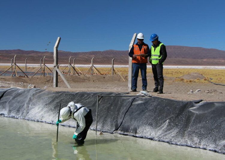 Argentiinan Puna de Atacaman alueella on käynnissä 53 hanketta, jotka tähtäävät litiumkaivosten perustamiseen.