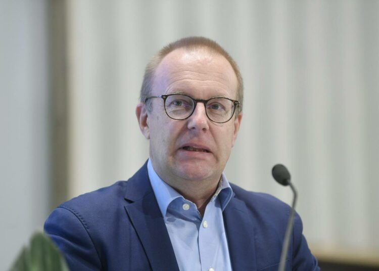 SAK:n puheenjohtaja Jarkko Eloranta syytti työnantajia haluttomuudesta kantaa vastuuta nykyisessä vaikeassa tilanteessa.