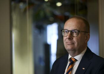 Suomen yrittäjillä on tiukka ote hallituksesta, SAK:n puheenjohtaja Jarkko Eloranta perustelee epäilyään.