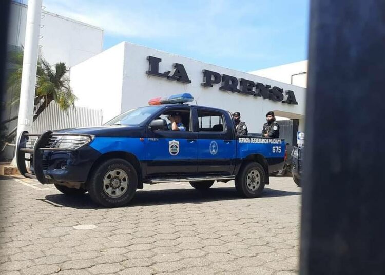 Nicaraguan viranomaiset sulkivat ja takavarikoivat elokuussa 2021 maan vanhimman päivälehden La Prensan toimituksen. Maanpaossa toimintaansa jatkanut lehti sai tänä vuonna Unescon lehdistönvapauspalkinnon.