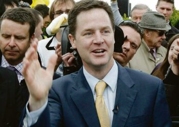 Liberaalidemokraattisen puolueen puheenjohtajan Nick Cleggin vuoro ei ollut vielä näissä vaaleissa, vaikka läpimurtoa jo odotettiinkin.