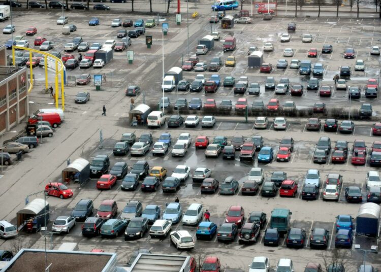 Yleisimmät henkilöautomerkit alkuvuoden ensirekisteröinneissä olivat Volkswagen, Toyota ja Ford.