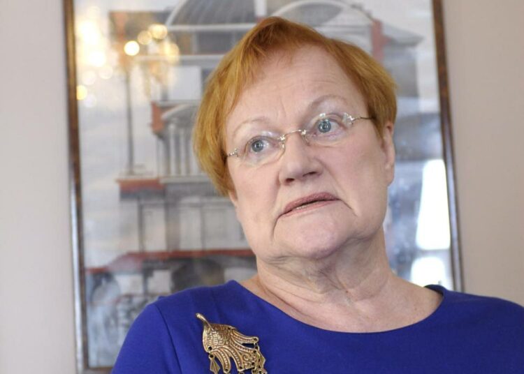 Presidentti Tarja Halonen Politiikan toimittajat ry:n vieraana tiistaina.