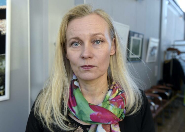 Akavan johtajan Maria Löfgrenin mukaan yleissitovuus on suomalainen keksintö turvaamaan työsuhteen heikompaa osapuolta.