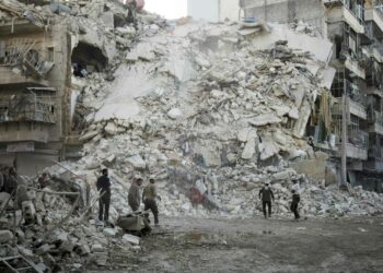Viime aikoina huomio on keskittynyt Venäjän ja Syyrian ilmavoimien Aleppossa aiheuttamiin tuhoihin, mutta myöskään Yhdysvallat ei ole tehnyt selkoa ilmaiskujensa aiheuttamista siviiliuhreista.